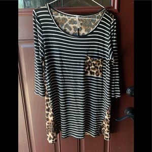 Striped shirt with leopard pocket and back